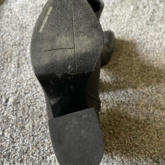 ALEXANDER WANG
Anna Block-Heel Leather Booties - Picture 3 of 4